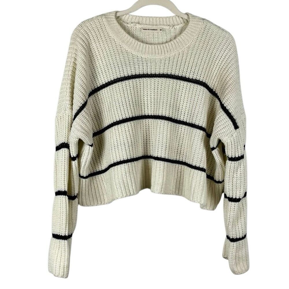 Moon & Madison Cream Black Striped Cropped Pullover Sweater Medium